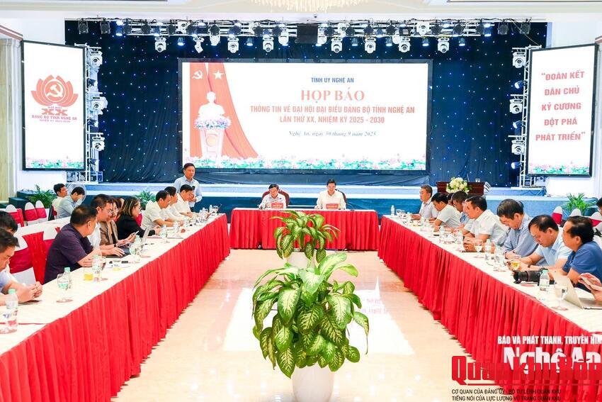 Đại hội đại biểu Đảng bộ tỉnh Nghệ An diễn ra từ ngày 1 - 3/10