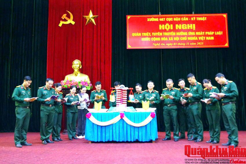Xưởng 467, Cục Hậu cần - Kỹ thuật Quân khu 4 hưởng ứng Ngày Pháp luật Việt Nam năm 2025