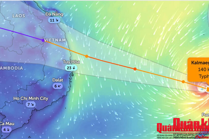 Bão số 13 tăng cấp, giật cấp 17 ở Biển Đông