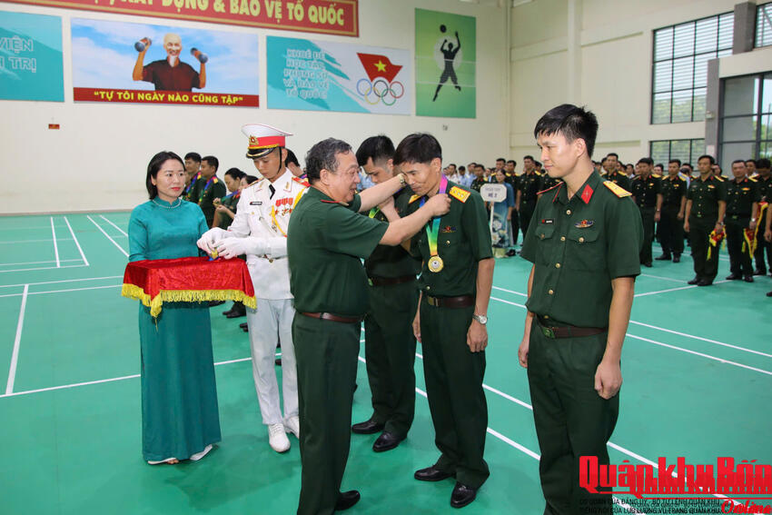 “Lửa” nghề của người thầy nơi giảng đường Học viện Chính trị