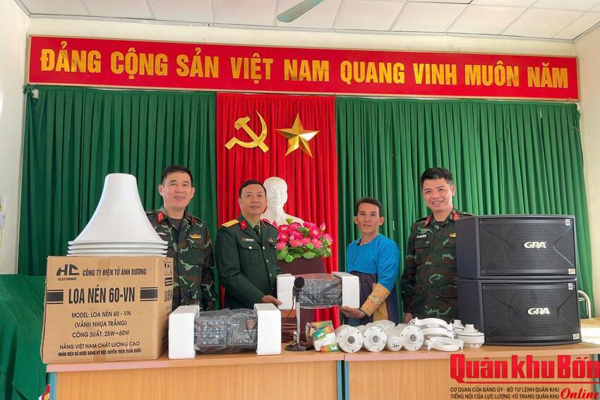 Đoàn Kinh tế - Quốc phòng 5 (Quân khu 4) tổ chức hoạt động dân vận, xây dựng cơ sở chính trị