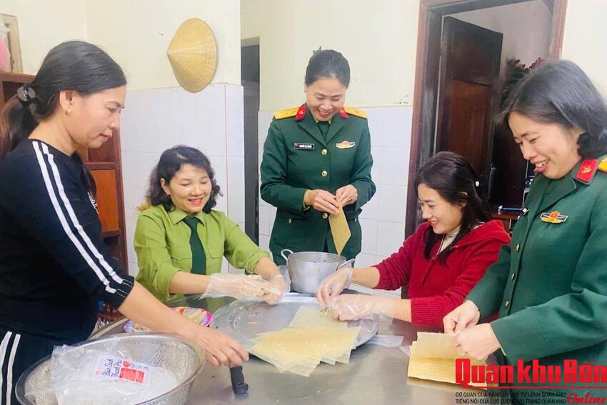 Lữ đoàn Phòng không 283 (Quân khu 4) thực hiện mô hình: "Cùng chia sẻ yêu thương"