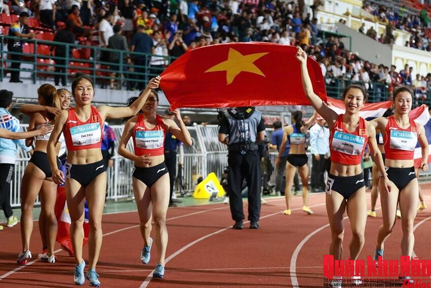 Bảng tổng sắp huy chương SEA Games 33 hôm nay (tối 15-12): Việt Nam vững tốp 3