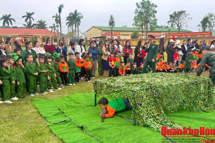 “Một ngày là chiến sĩ Quân đội nhân dân Việt Nam” tại Kho KX5