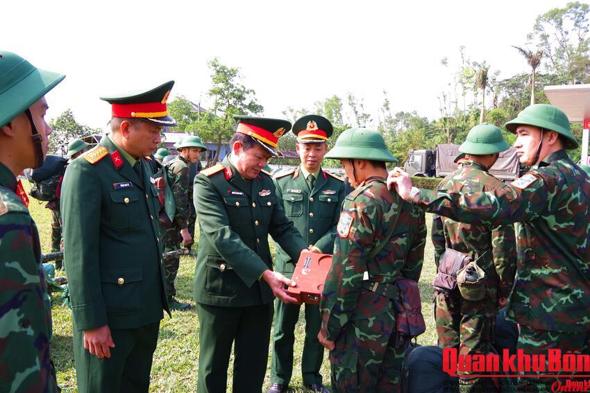 Quân khu 4 kiểm tra công tác sẵn sàng chiến đấu tại Bộ Chỉ huy Quân sự tỉnh Hà Tĩnh