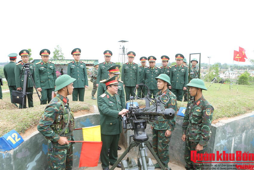 Bộ Tổng tham mưu Quân đội Nhân dân Việt Nam kiểm tra, chúc Tết các đơn vị trên địa bàn Nghệ An