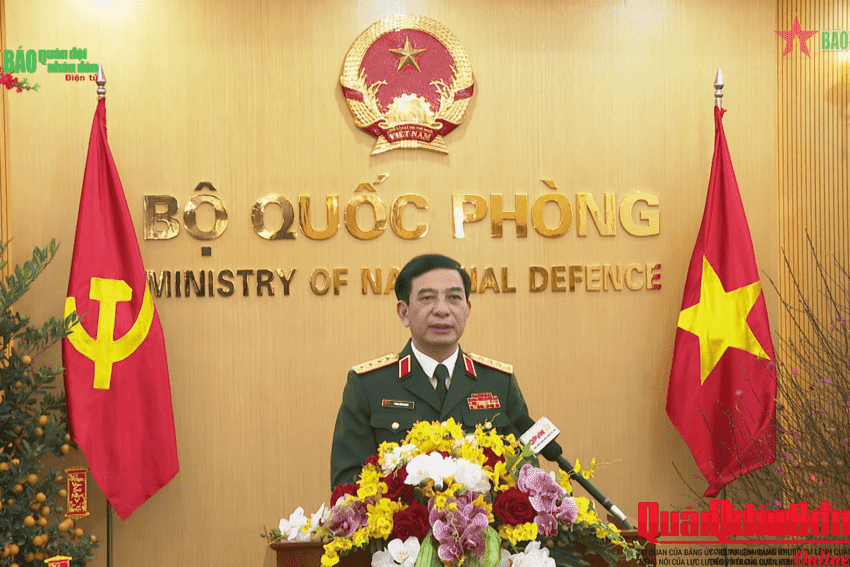 Đại tướng Phan Văn Giang chúc Tết cán bộ, chiến sĩ toàn quân