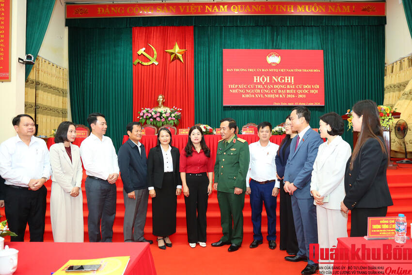 Thượng tướng Lê Đức Thái tiếp xúc cử tri tại xã Thiệu Toán, tỉnh Thanh Hóa