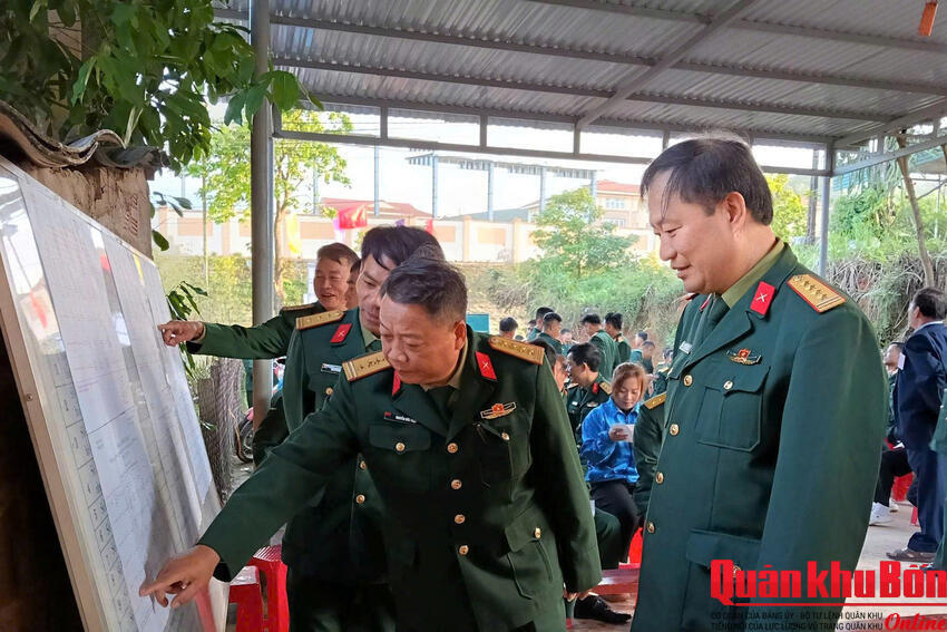 Những lá phiếu gửi gắm niềm tin và kỳ vọng nơi biên giới phía Tây tỉnh Quảng Trị