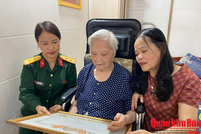 Bà mẹ Việt Nam anh hùng Nguyễn Thị Kim Oanh: Hai lần tiễn con, một đời mang nỗi nhớ