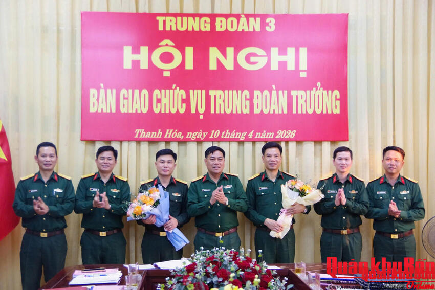 Bàn giao chức vụ Trung đoàn trưởng Trung đoàn 3 (Sư đoàn 324)
