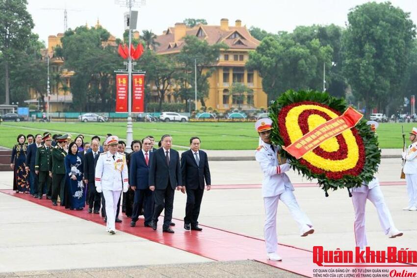 Lãnh đạo Đảng, Nhà nước vào Lăng viếng Chủ tịch Hồ Chí Minh nhân kỷ niệm 51 năm Ngày Giải phóng miền Nam, thống nhất đất nước