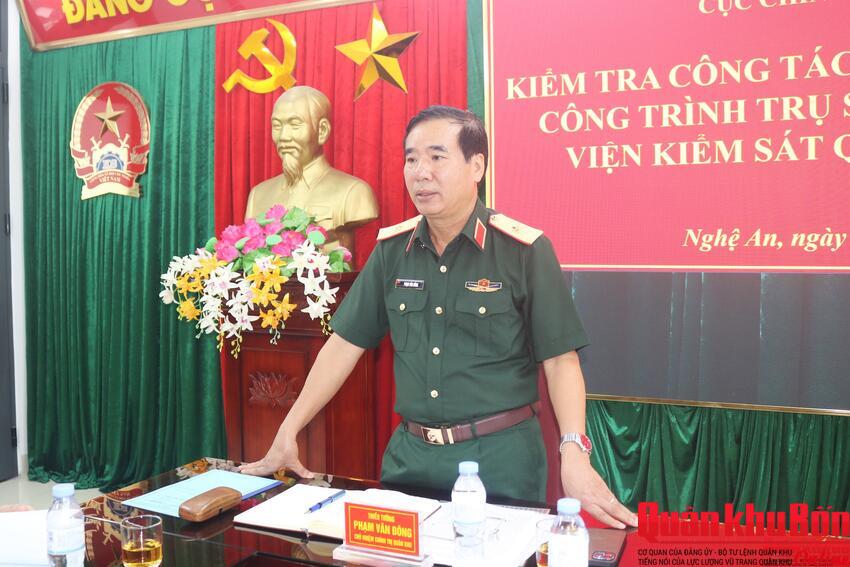 Thiếu tướng Phạm Văn Đông kiểm tra chuẩn bị nghiệm thu doanh trại Viện Kiểm sát quân sự Quân khu 4