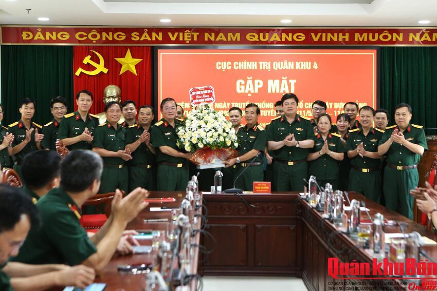 Cục Chính trị Quân khu 4: Gặp mặt kỷ niệm 80 năm truyền thống ngành Tổ chức xây dựng Đảng và ngành Tuyên huấn Quân đội