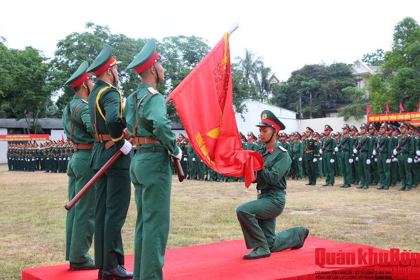 Trung đoàn 3 (Sư đoàn 324) tổ chức Lễ tuyên thệ chiến sĩ mới năm 2026