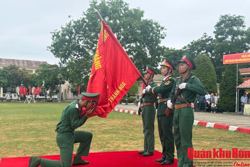 Trung đoàn 762 (Bộ Chỉ huy Quân sự tỉnh Thanh Hóa) hoàn thành tốt nhiệm vụ huấn luyện chiến sĩ mới năm 2026
