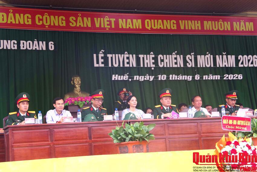 Trung đoàn 6 (Bộ Chỉ huy Quân sự thành phố Huế) tổ chức Lễ tuyên thệ chiến sĩ mới năm 2026