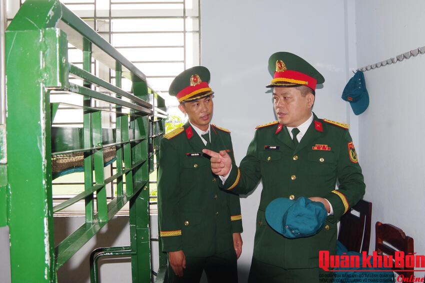 Bộ Chỉ huy Quân sự thành phố Huế kiểm tra hoạt động của lực lượng dân quân thường trực