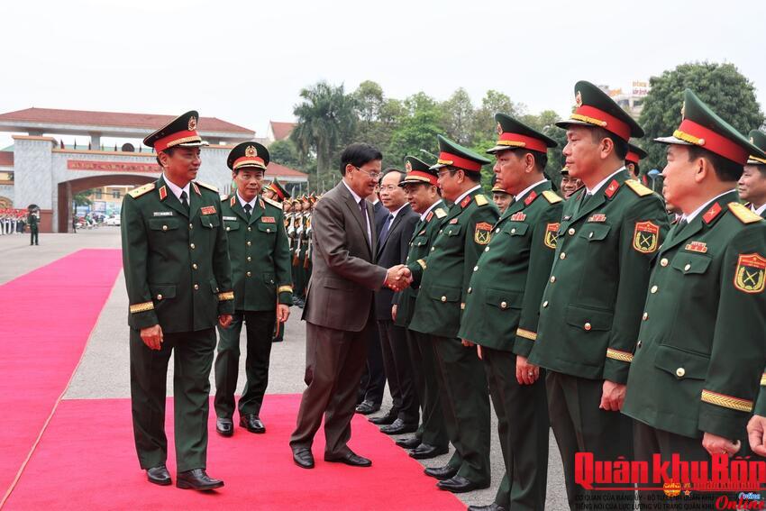 Quân khu 4 và các đơn vị, địa phương Lào: Làm sâu sắc hơn quan hệ đoàn kết, hữu nghị