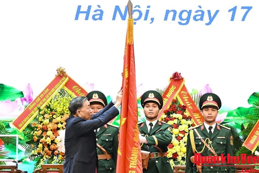 Tổng Bí thư, Chủ tịch nước Tô Lâm trao Huân chương Hồ Chí Minh tặng Hội Cựu chiến binh Việt Nam