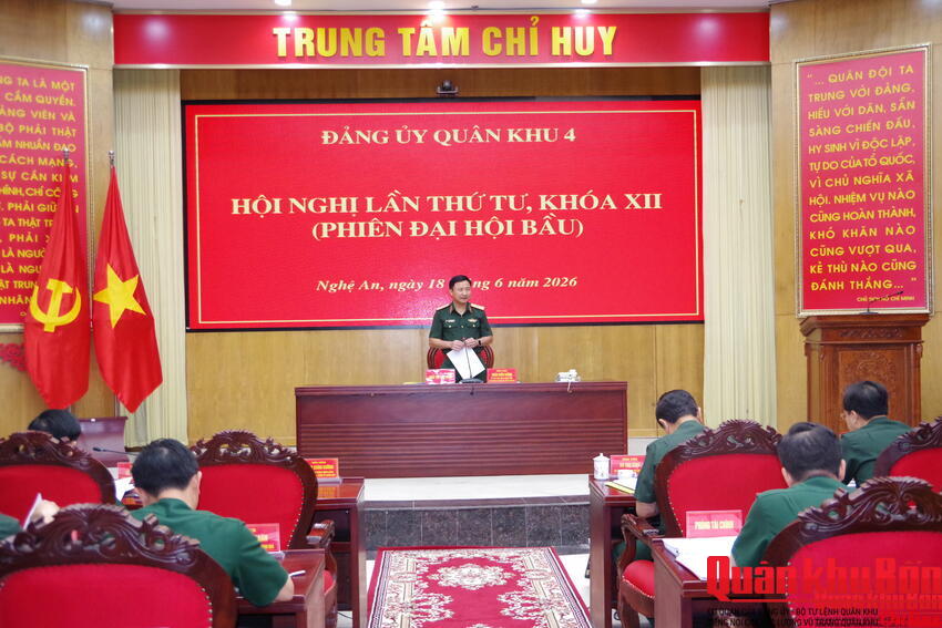 Đảng ủy Quân khu 4 tổ chức Hội nghị lần thứ Tư, khóa XII (phiên Đại hội bầu)