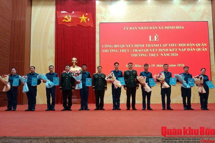 Ủy ban Nhân dân xã Minh Hóa (Quảng Trị) thành lập Tiểu đội dân quân thường trực