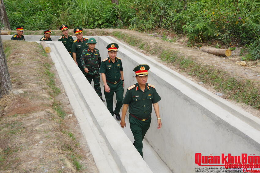 Quân khu 4: Kiểm tra xây dựng Sở chỉ huy diễn tập tác chiến phòng thủ