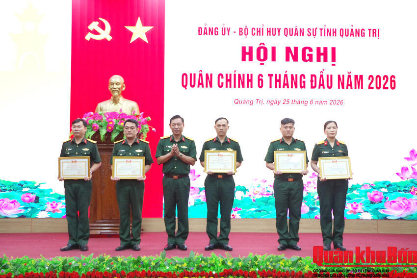 Bộ CHQS tỉnh Quảng Trị tổ chức Hội nghị Quân chính 6 tháng đầu năm 2026