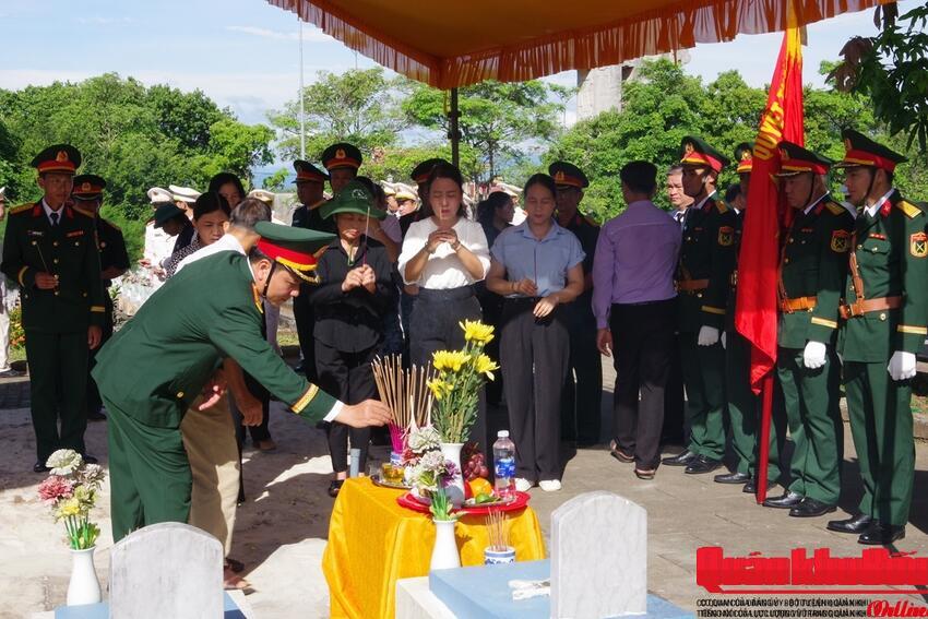 Trang trọng tổ chức lễ truy điệu và an táng hài cốt liệt sĩ