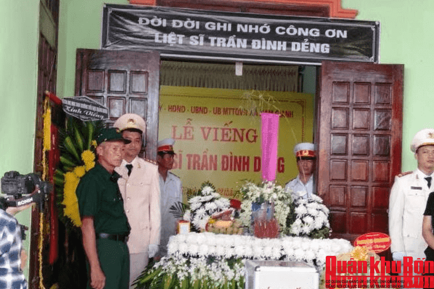 Tiễn đưa liệt sĩ Trần Đình Dẻng về với đất mẹ quê hương