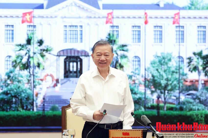 Tổng Bí thư, Chủ tịch nước: Không đồng nhất nhân tài với người có bằng cấp cao