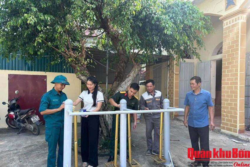 Ban Chỉ huy Quân sự xã Hoằng Hóa, tỉnh Thanh Hóa tham gia xây dựng nông thôn mới