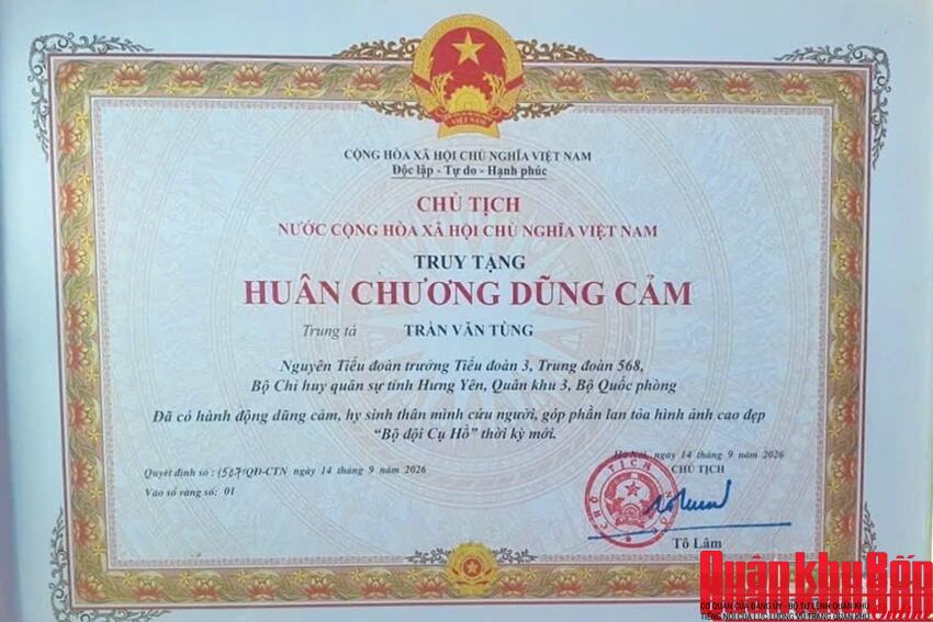 Chủ tịch nước truy tặng Huân chương Dũng cảm đối với Trung tá Trần Văn Tùng