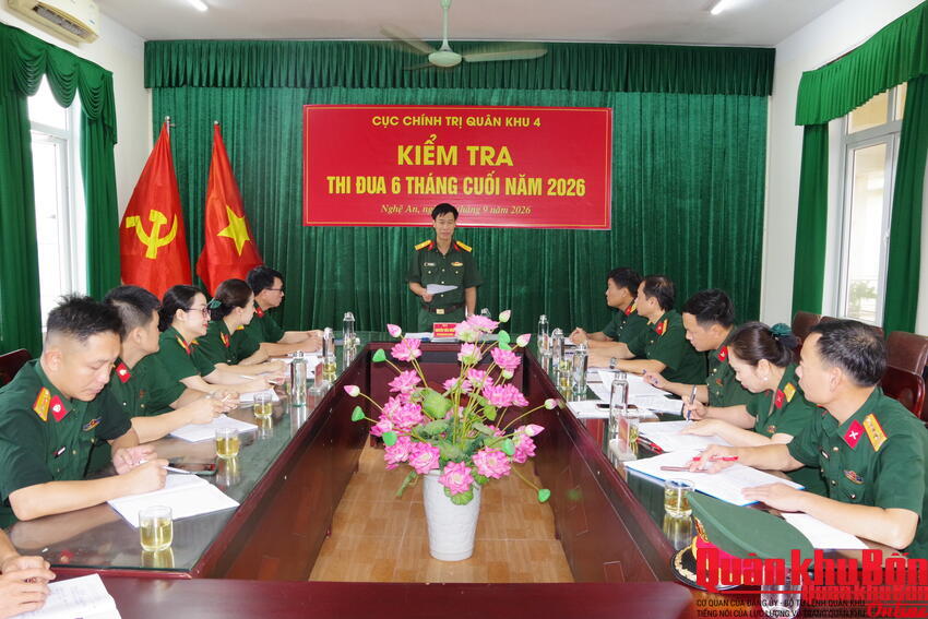 Cục Chính trị Quân khu 4 kiểm tra thi đua tại Đoàn Văn công và Viện Kiểm sát Quân sự Quân khu.