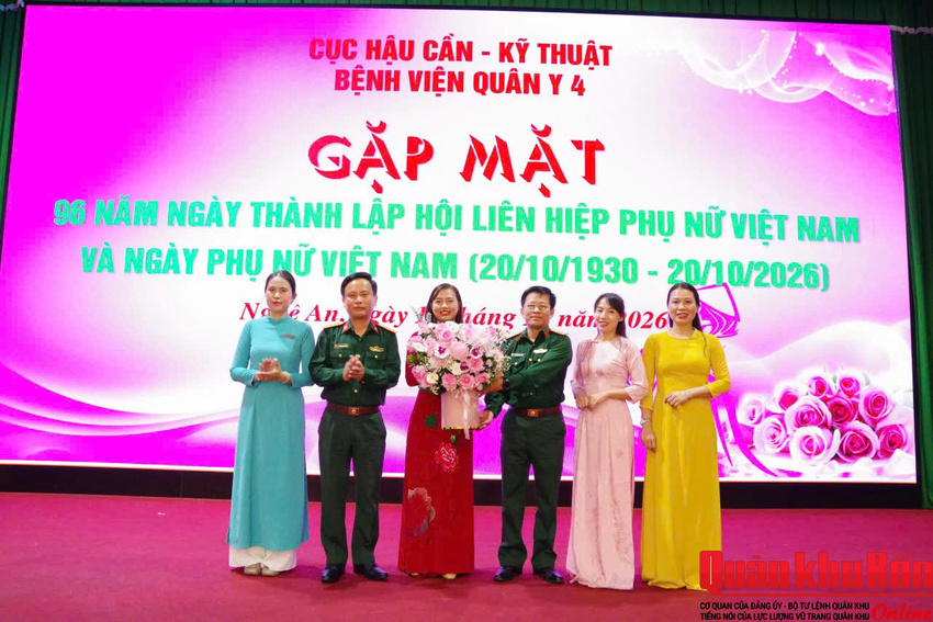 Bệnh viện Quân y 4:  Gặp mặt 96 năm Ngày Phụ nữ Việt Nam 20/10