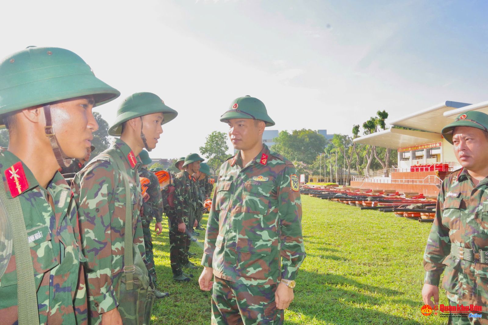 “Phất cao cờ hồng Tháng Tám – giành 3 nhất” ở Đoàn Thuận Hóa