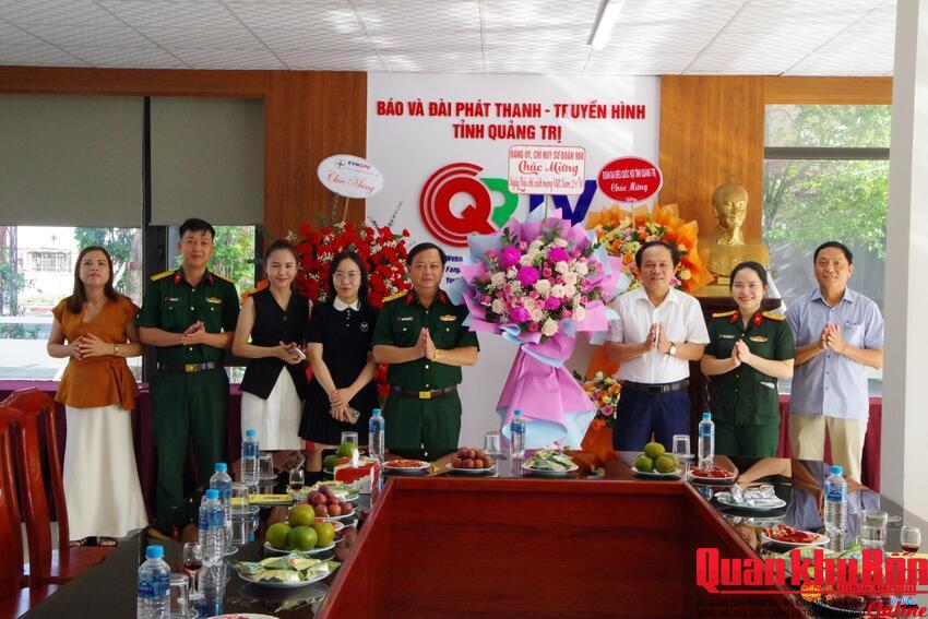 Sư đoàn 968 chúc mừng các cơ quan báo chí tỉnh Quảng Trị
