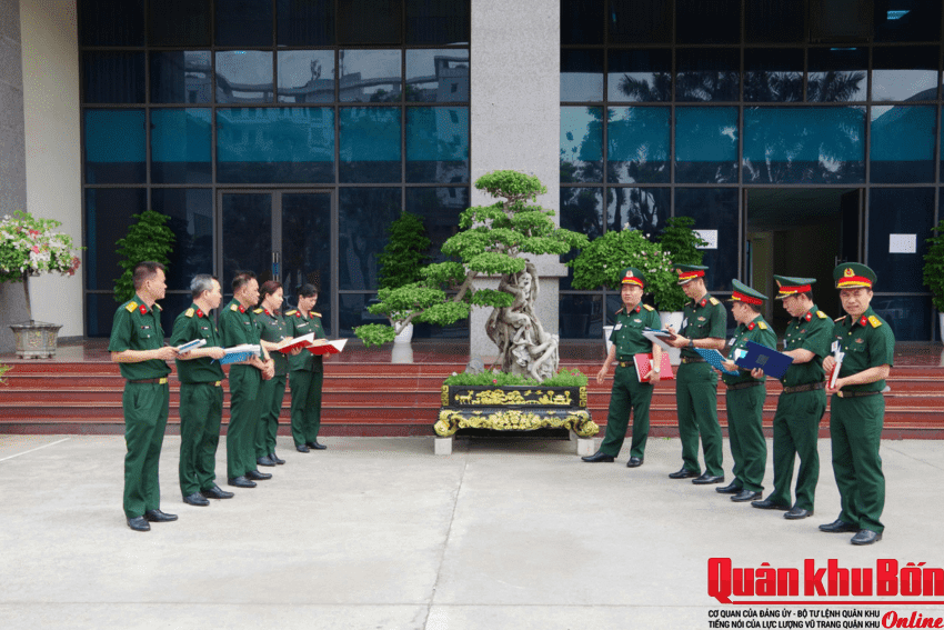 Môi trường “Sáng - xanh - sạch - đẹp” tại Hệ 5, Học viện Chính trị