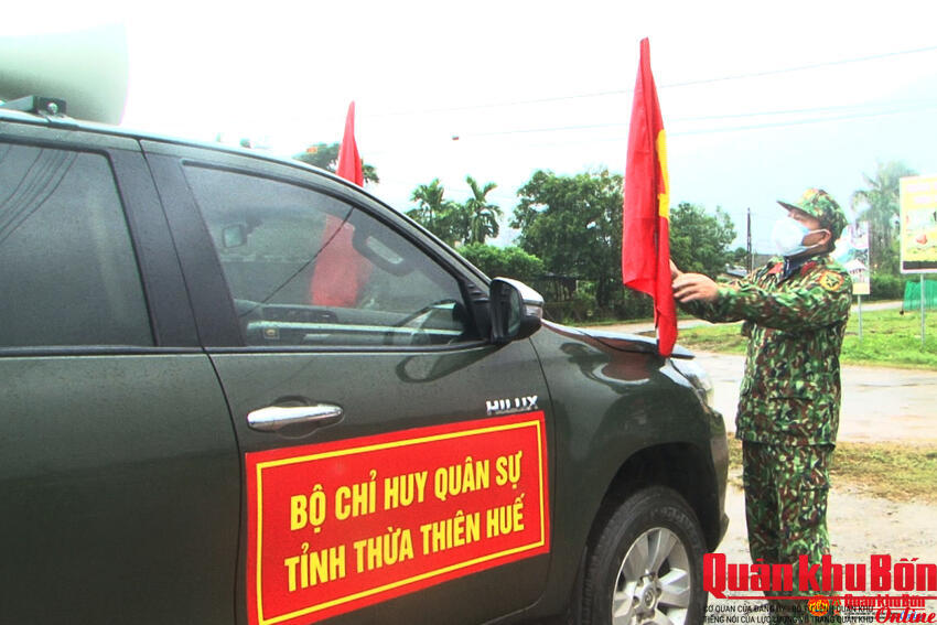 Tuyên truyền lưu động phòng, chống dịch Covid-19 trên địa bàn huyện A Lưới