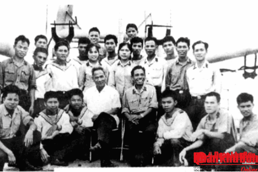 Sức mạnh chính trị, tinh thần trên những con tàu không số