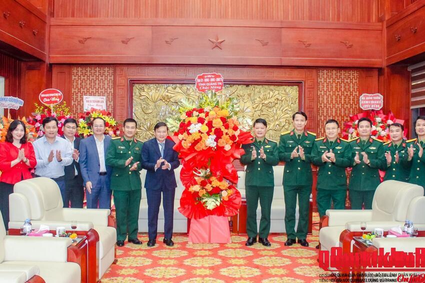 Tỉnh Quảng Trị chúc mừng lực lượng vũ trang Quân khu 4