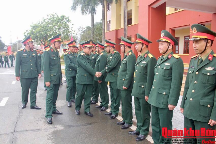 ​​​​​​​Quân khu 4 kiểm tra, chúc Tết trên địa bàn tỉnh Quảng Trị