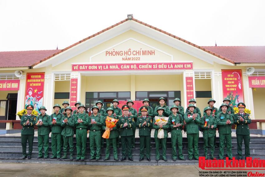 Bộ Chỉ huy Quân sự tỉnh Quảng Trị tổ chức đón nhận tân binh chu đáo, an toàn