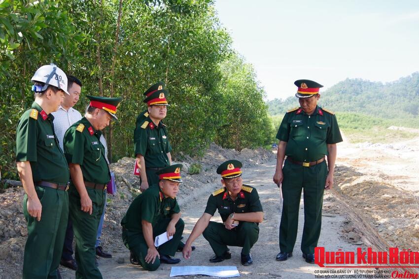 Bộ Chỉ huy Quân sự tỉnh Quảng Trị kiểm tra công tác quản lý, sử dụng và xây dựng doanh trại