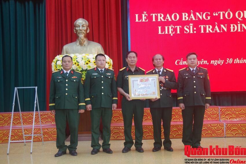 Trao bằng “Tổ quốc ghi công” liệt sĩ Trần Đình Khuyên