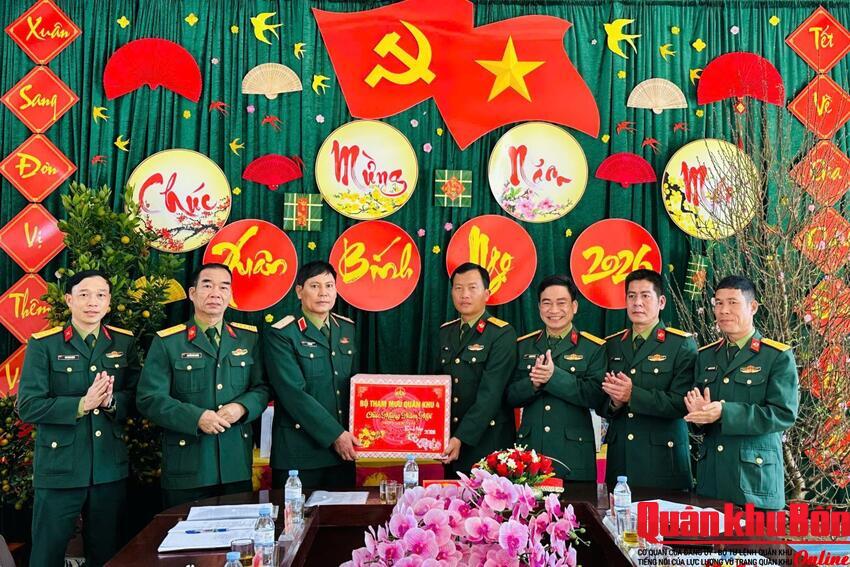 Bộ Tham mưu Quân khu 4 kiểm tra, chúc Tết các đơn vị