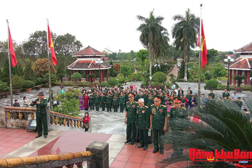 Đoàn Kinh tế - Quốc phòng 4: Tri ân các anh hùng liệt sĩ