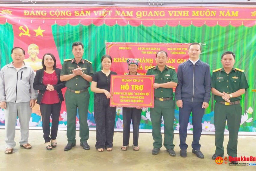Ban Chỉ huy Phòng thủ Khu vực 4 - Tương Dương bàn giao “Nhà đồng đội” năm 2025