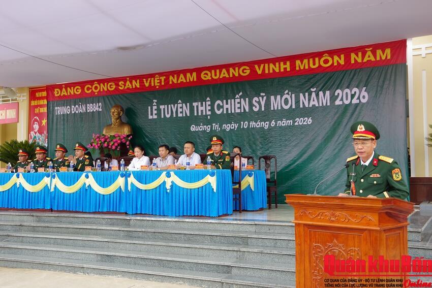 Bộ Chỉ huy Quân sự tỉnh Quảng Trị tổ chức Lễ tuyên thệ chiến sĩ mới năm 2026