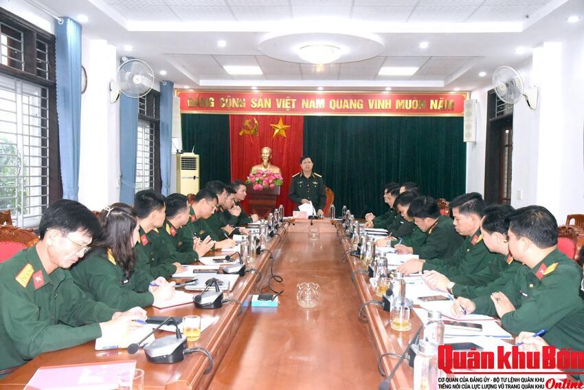 Bộ Tư lệnh Quân khu 4: Nắm tình hình thực hiện nhiệm vụ năm 2025 và Đề án thành lập phân hiệu đào tạo Huế của Trường Cao đẳng Nghề số 4